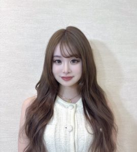 村上　菜那子